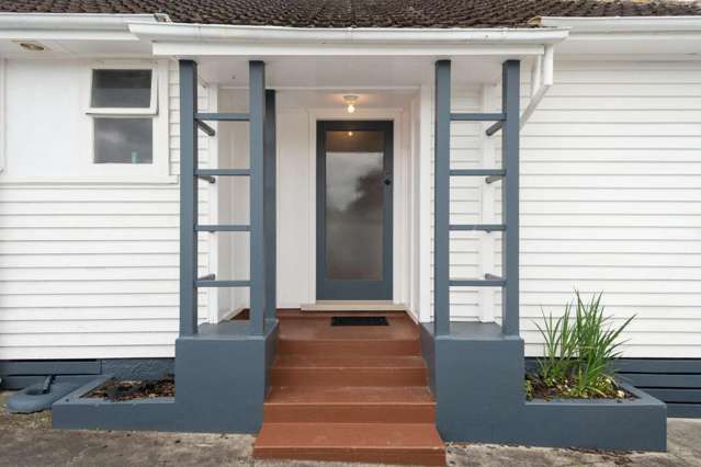 22a Twenty First Avenue 1068_2
