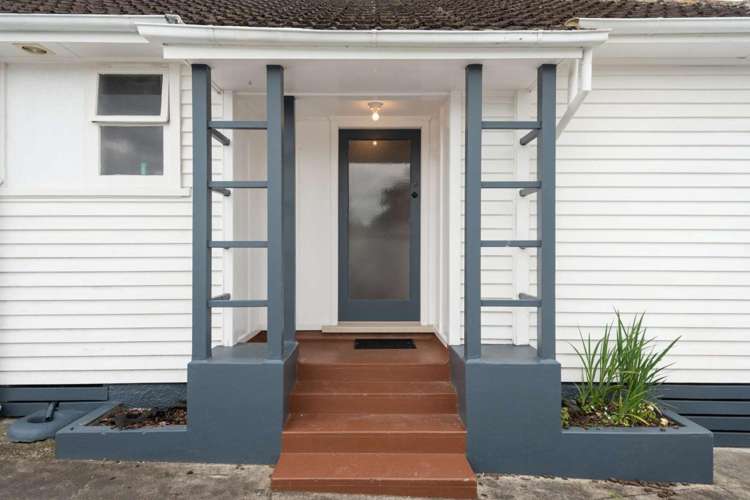 22a Twenty First Avenue 1068_2