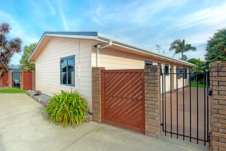 32 Ruru Avenue Lytton West_13