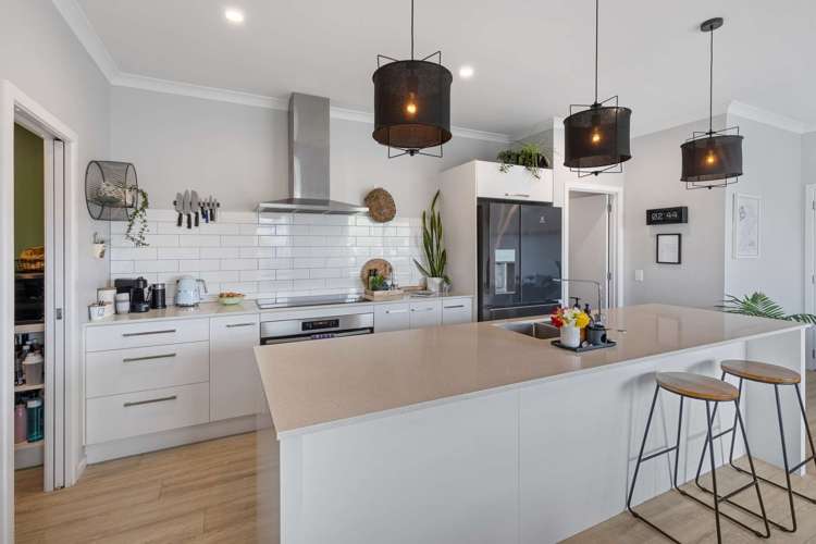 14 Awatira Drive Papamoa_5