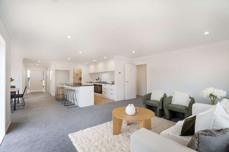 83 Queen Charlotte Drive Aotea_14