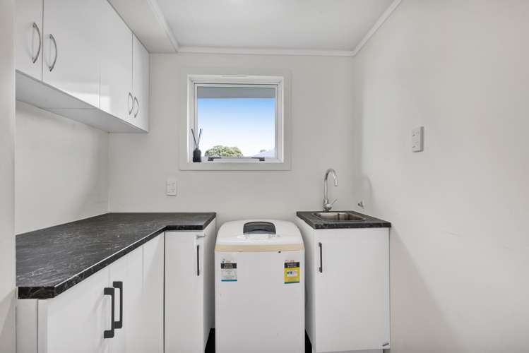 8 Hughson Place Opunake_19