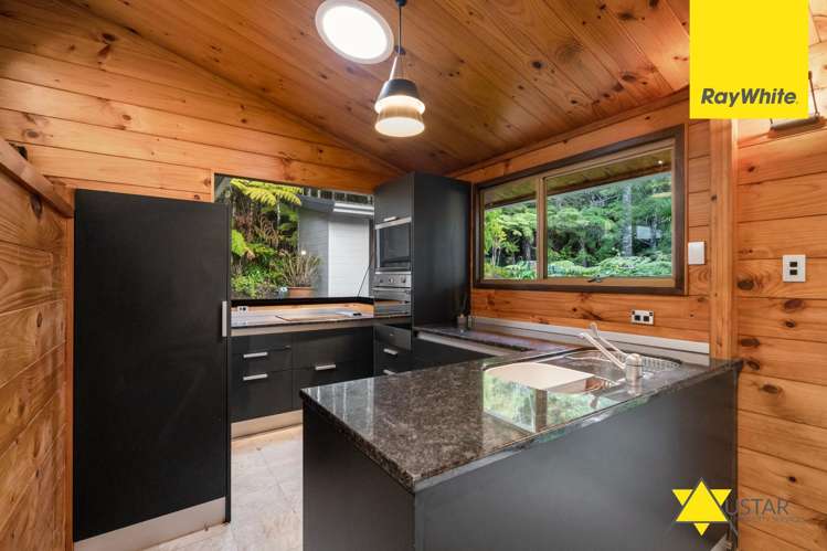 700 West Coast Road Oratia_7