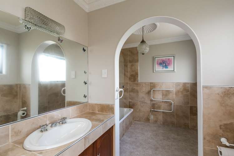 2 Ewan Place Taradale_25