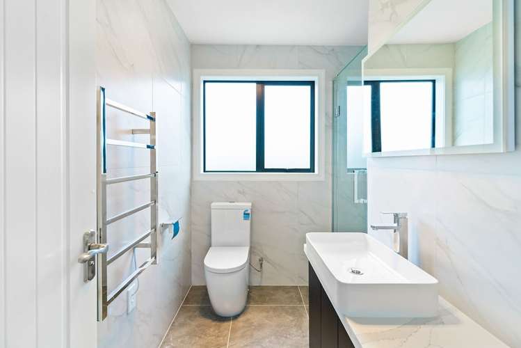 1/8 Knight Avenue Mount Albert_8