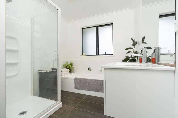 61 Pebble Beach Boulevard Kamo_8