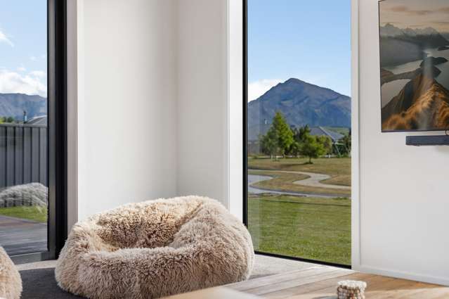 3 Pepperwood Green Albert Town_3