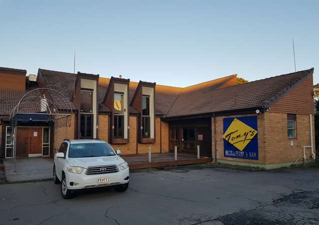 Unit 2/1/15 Edsel Street Henderson_4