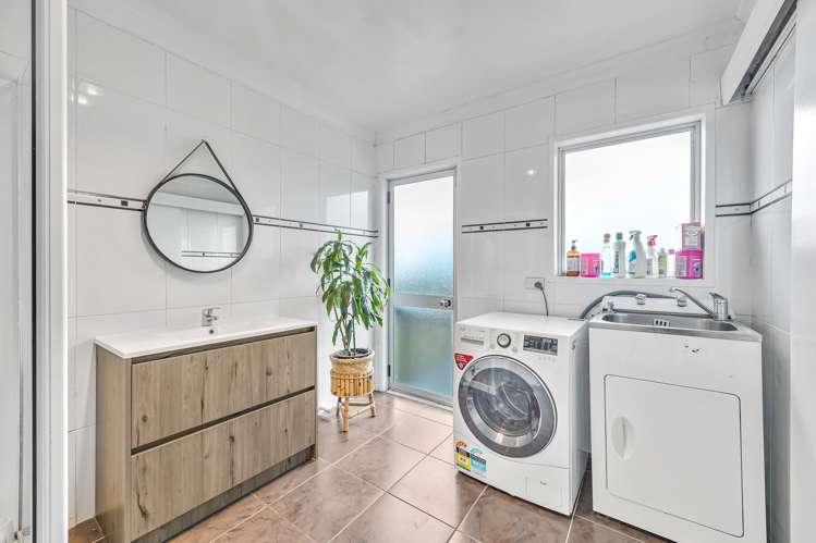 7 Trevor Hosken Drive Wiri_16