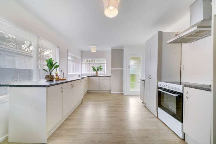 36 Plumley Crescent Mangere_6