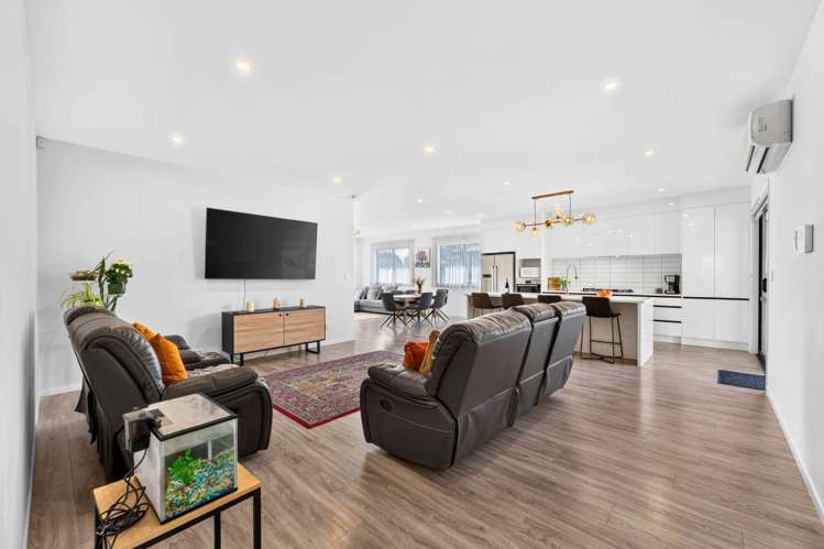 83 Muriwai Road Waimauku_11