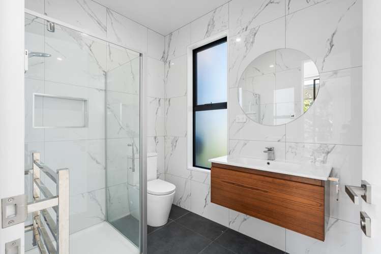 32 Carnaveron Drive Lincoln_34