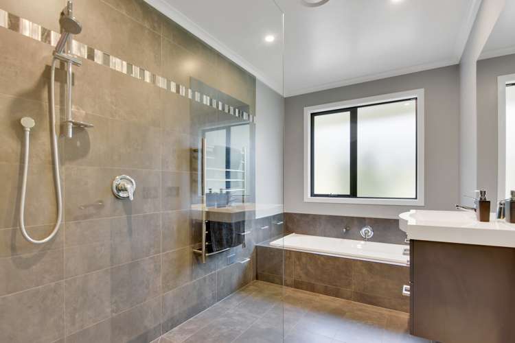 37 Quail Rise Stoke_16