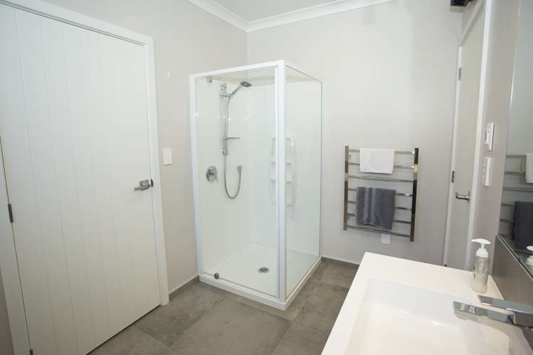 32 Charlesworth Drive Allenton_15