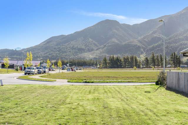 Corner Hawea Section