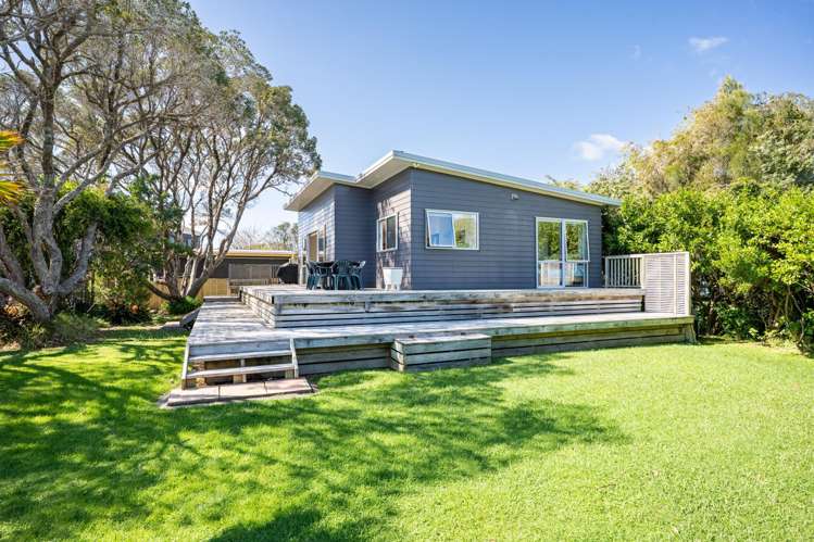 841 Cove Road Waipu_13