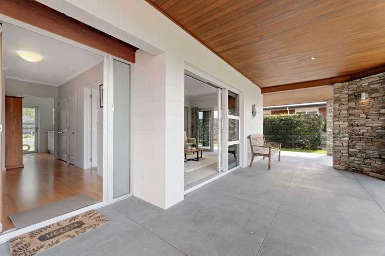 6 Acacia Place Matua_37