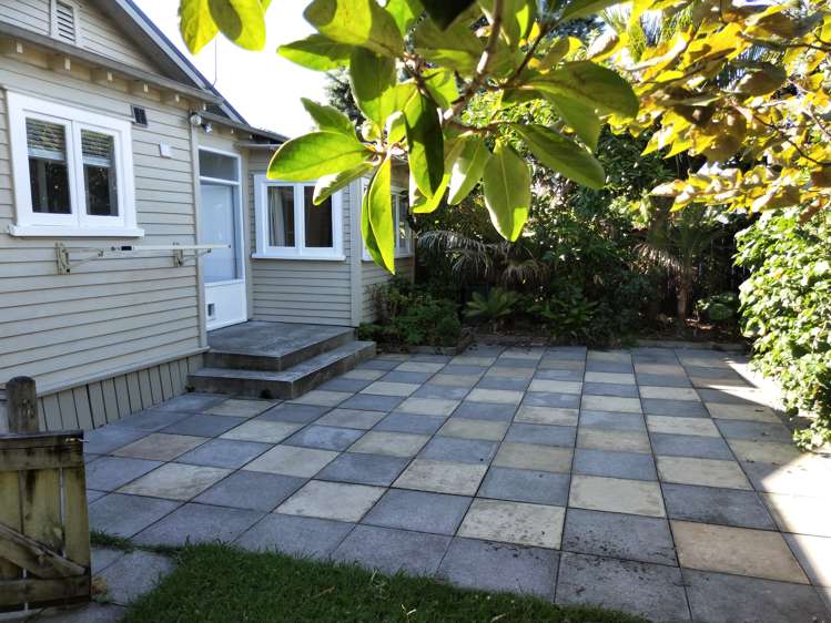 55 Willerton Avenue New Lynn_2