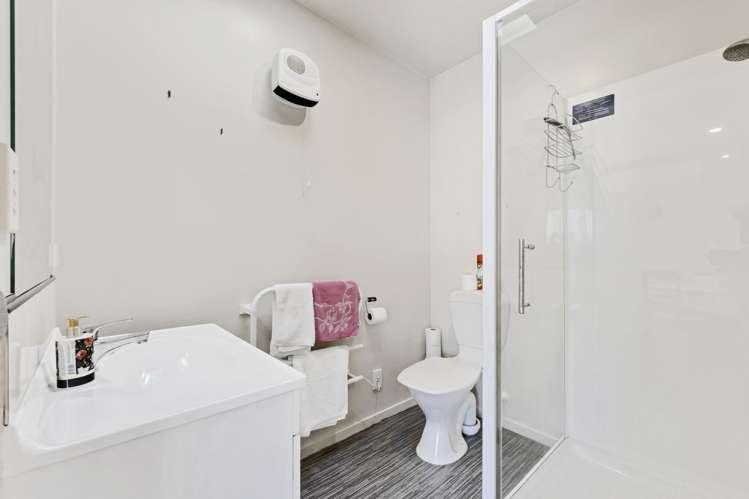 2A Ferndown Lane Bromley_19