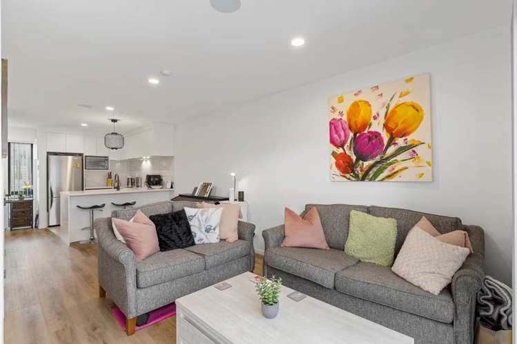 6/2 Ayr Road Pakuranga_0