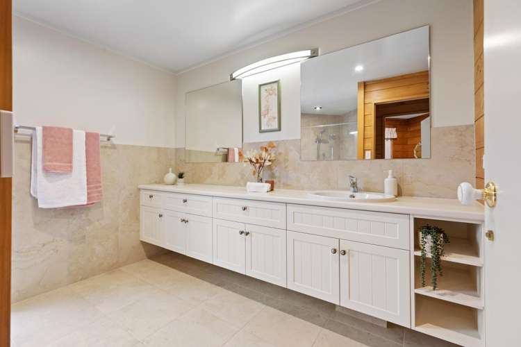 29 Horsley Grove Pyes Pa_16