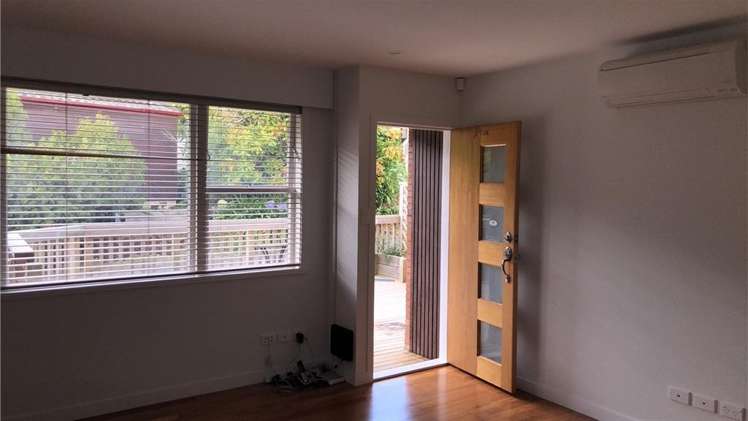 2/7 Amaru Road One Tree Hill_6