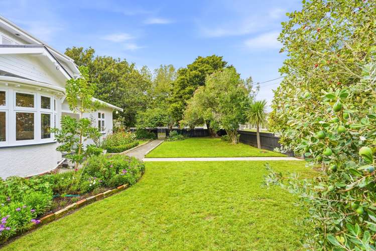 5 Parkes Avenue St Johns Hill_26