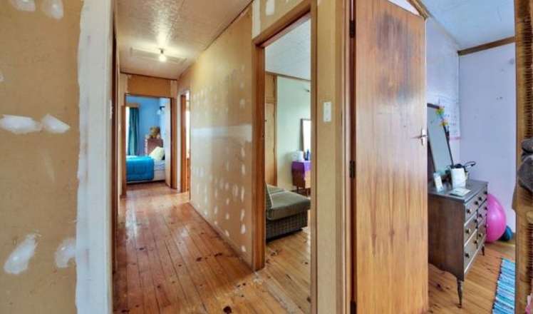 46 Queen Mary Avenue New Lynn_7