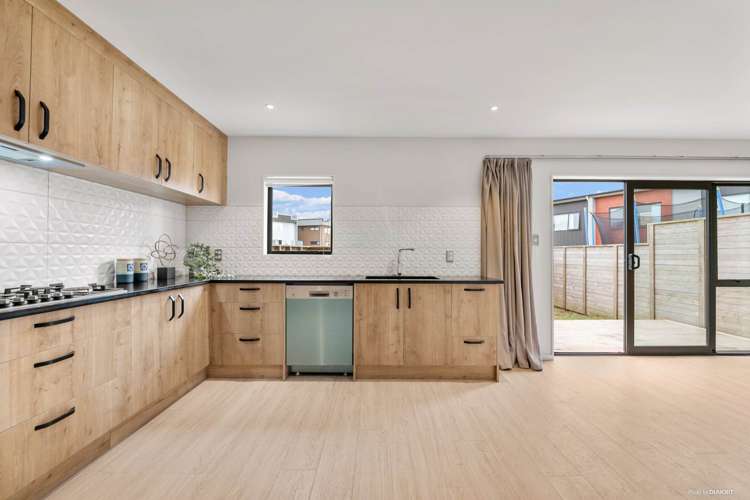 50 Bordeaux Parade Te Atatu South_5