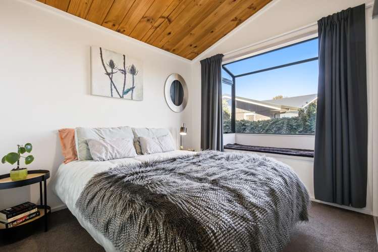 11 Armstrong Grove Hilltop_26