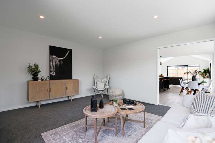 10 Strowan Avenue Elgin_12