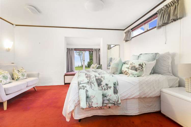 531 Scenic Drive Waiatarua_13