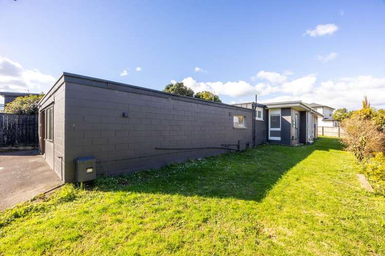 25 Meadway Sunnyhills_24