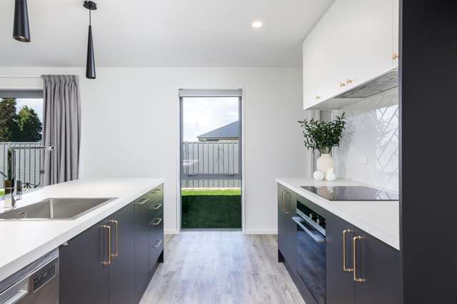 1 Strawberry Lane Waimate_3