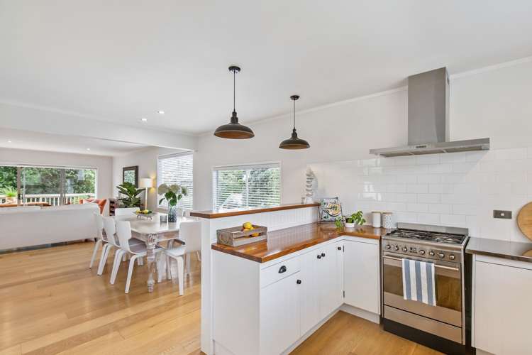 33 Saddleback Rise Murrays Bay_10