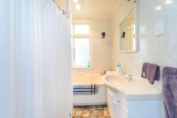 44 Matipo Street Takaro_10