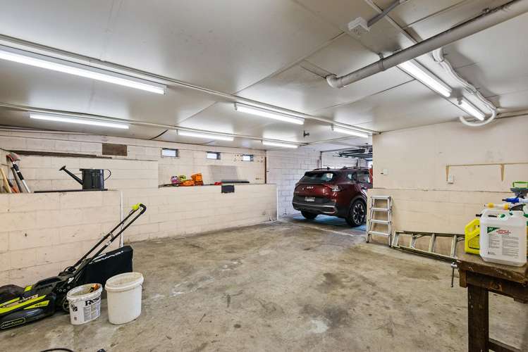 8 Elwyn Crescent Green Island_23