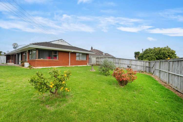 1/12 Dornwell Road Mt Roskill Auckland City Houses for Sale One