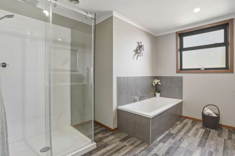 21 Baker Street, Balclutha Balclutha_4