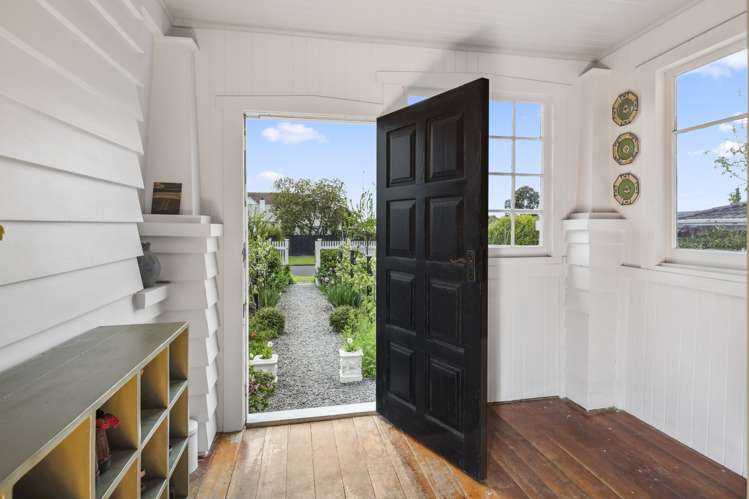 44 Robertson Street Glenholme_16