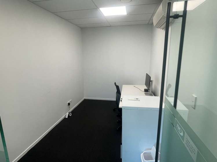 Unit 10/30 Foundry Road Silverdale_5