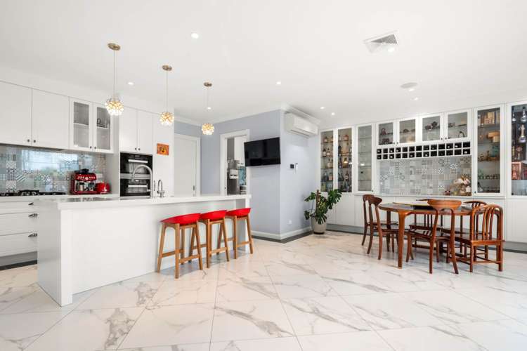 2 Piringa Street Flat Bush_6