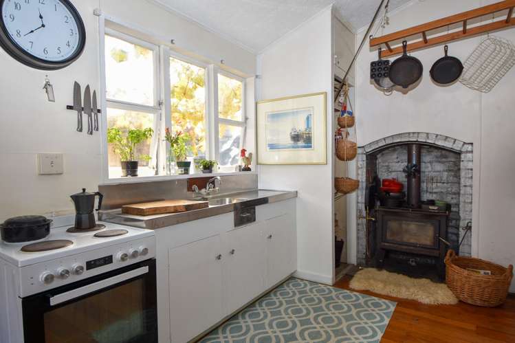 234 High Street South Carterton_8