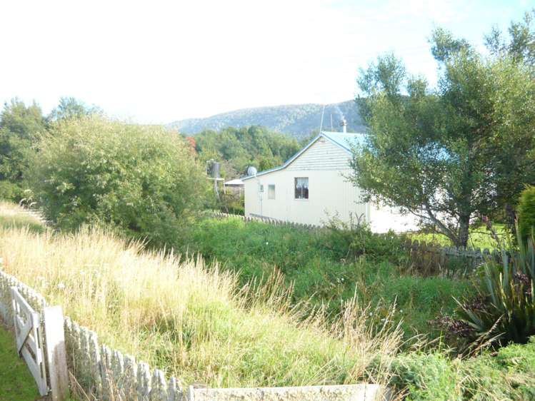 881 Tahakopa Valley Road Catlins Surrounds_18