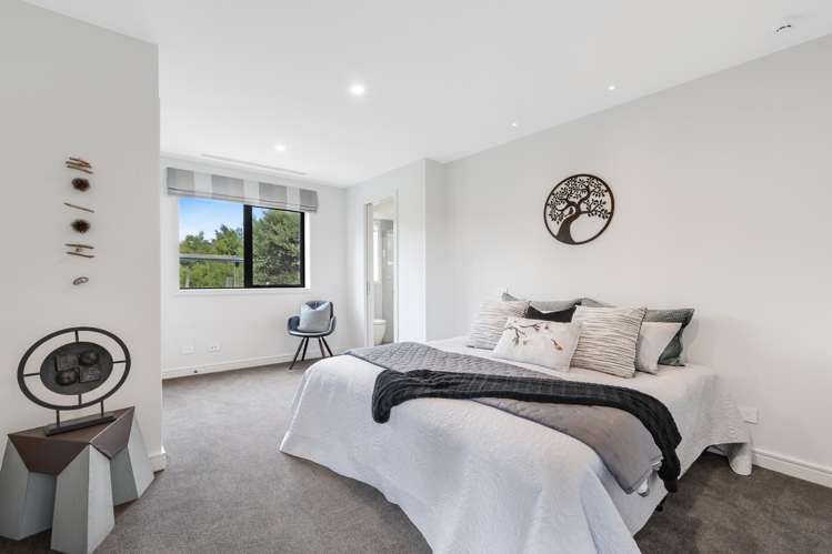 67 Riordan Lane Whitford_25