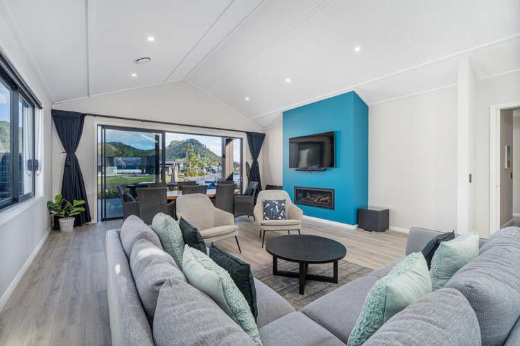 126 Waterways Parade Pauanui_11