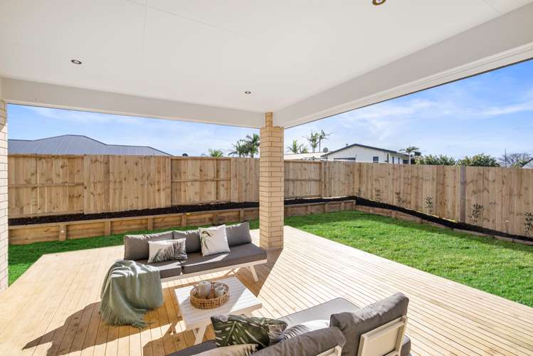 51 Kaurinui Crescent One Tree Point_9