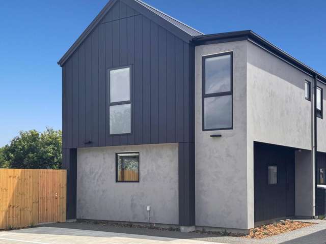 LINWOOD - BRAND NEW TWO BEDROOM, TWO BATHROOM TOWNHOUSE WITH OFF STREET PARKING