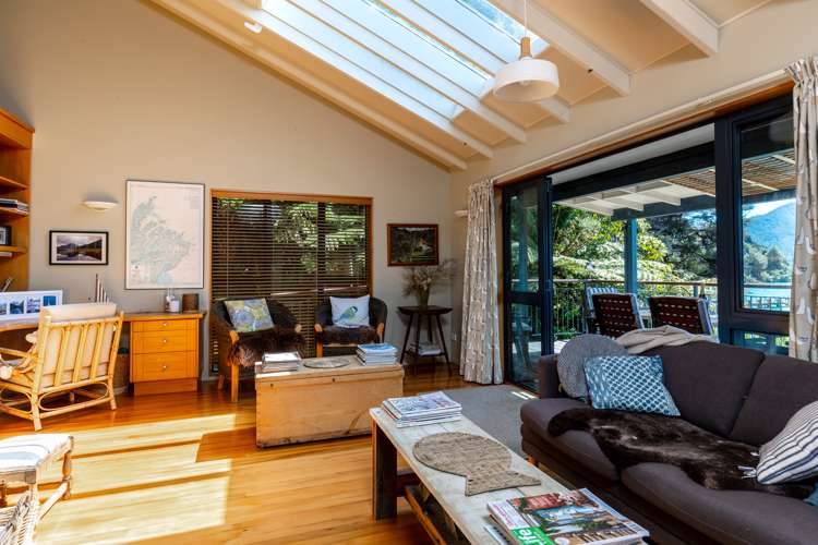 2299 Queen Charlotte Drive Anakiwa and Surrounds_7