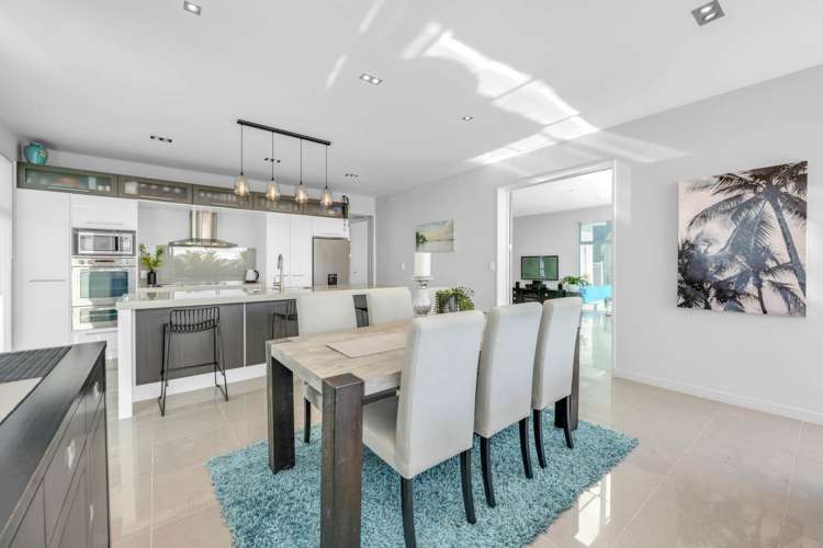 32 Intrepid Crescent Beachlands_2